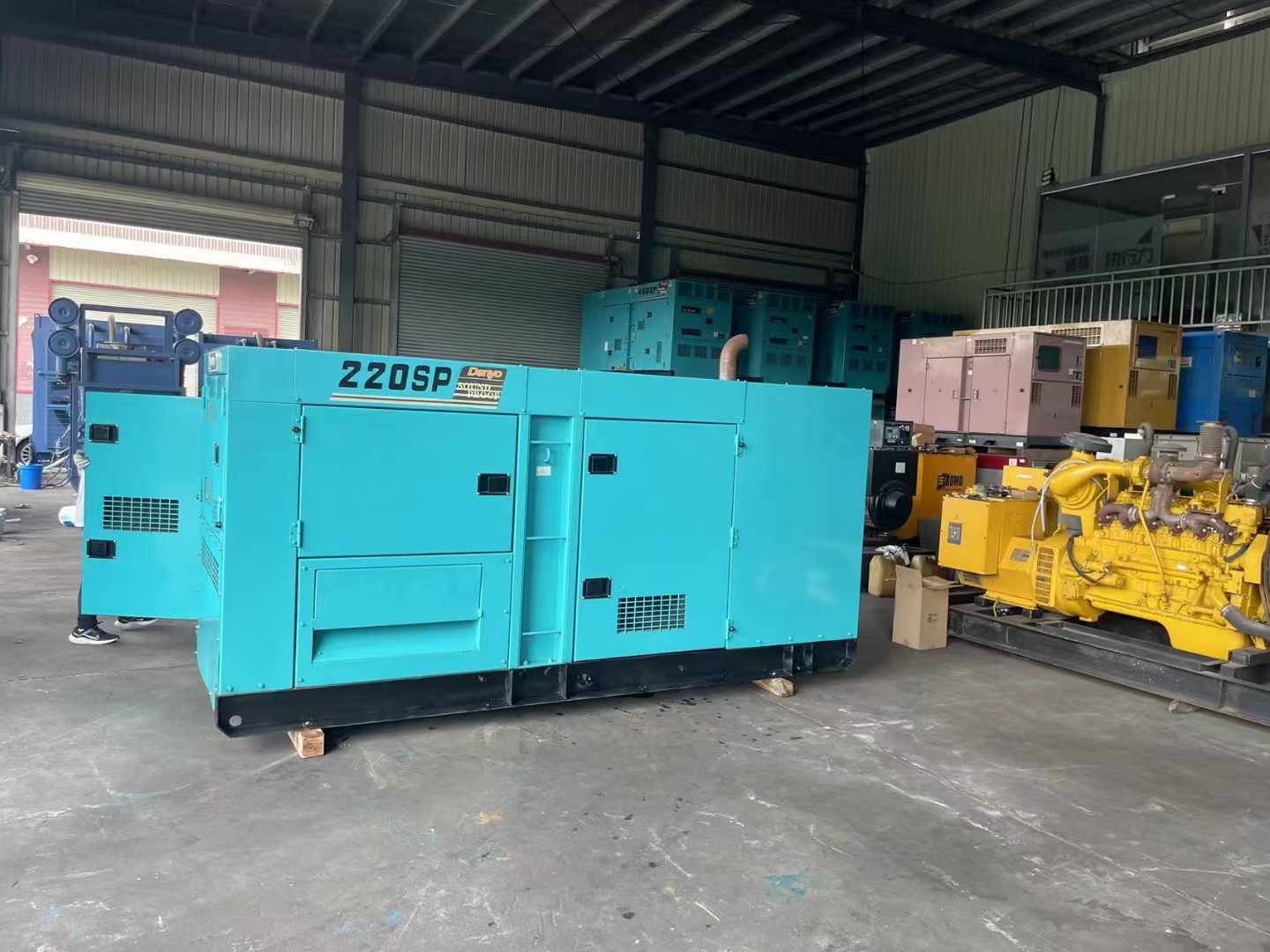 古塔800kW 柴油发电机的输出电流波动范围是多少？